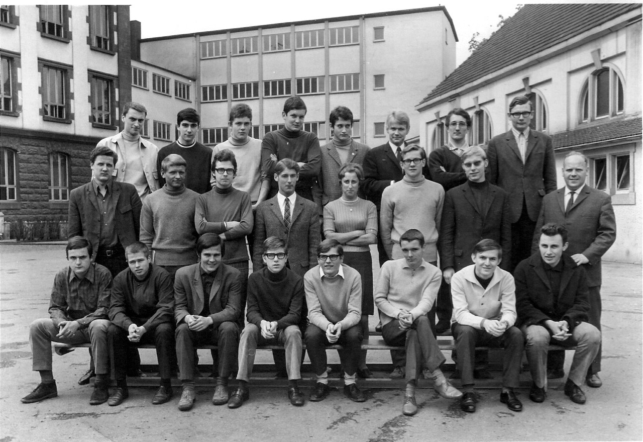 Unsere Klasse ca. 1968.jpg