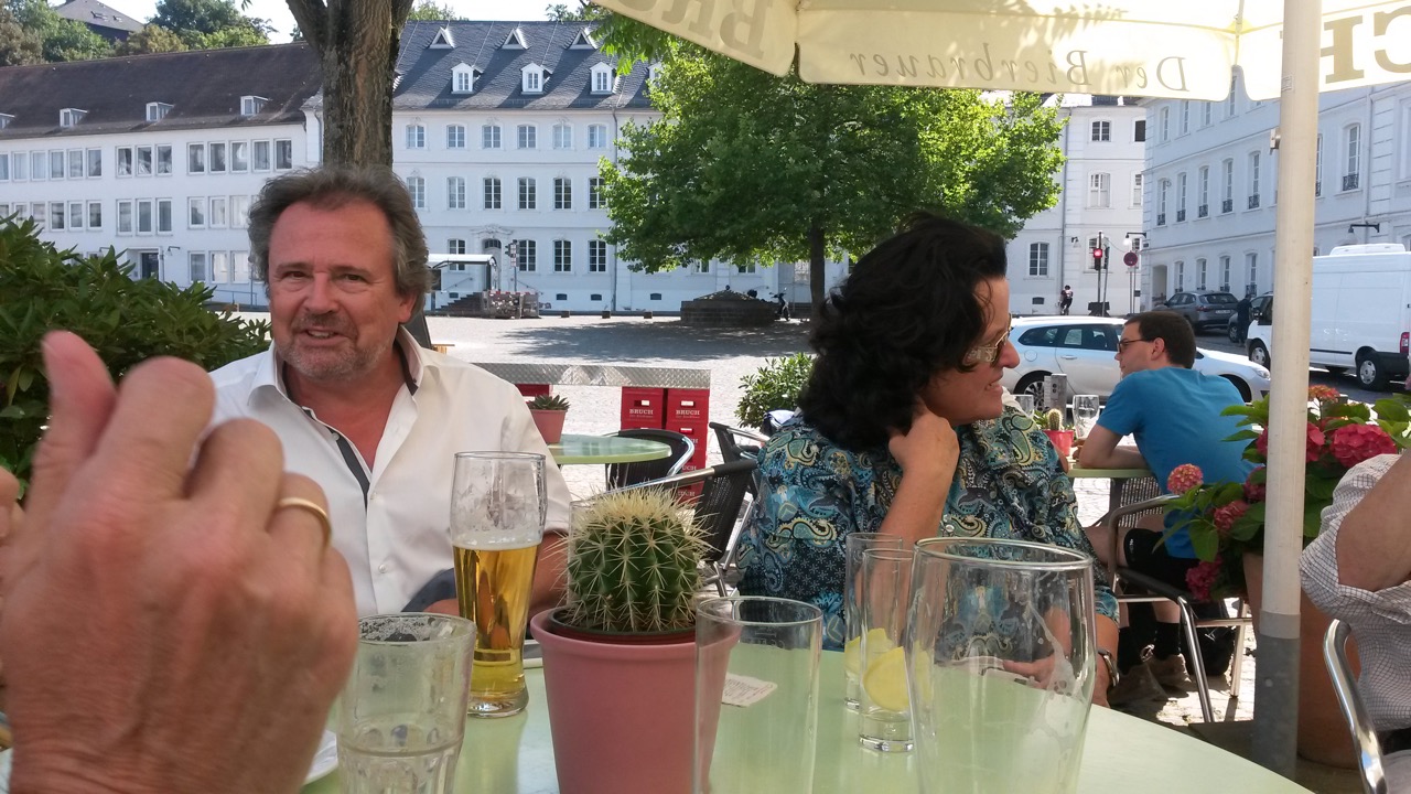 Treffen am Schlossplatz 9