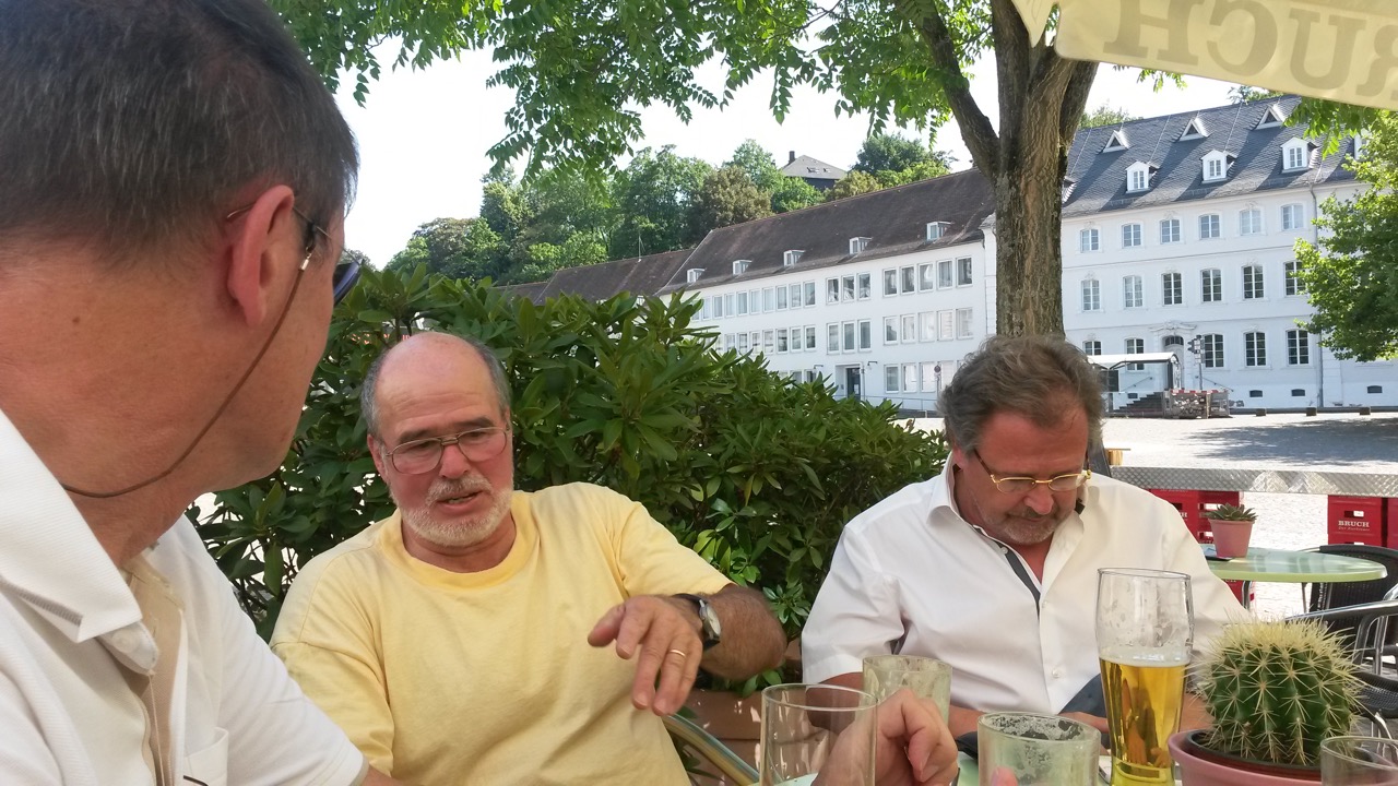 Treffen am Schlossplatz 10