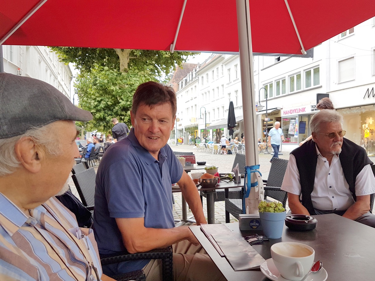 21.07.18 - 12.22.08 - Treffen am St. Johanner Markt.jpg