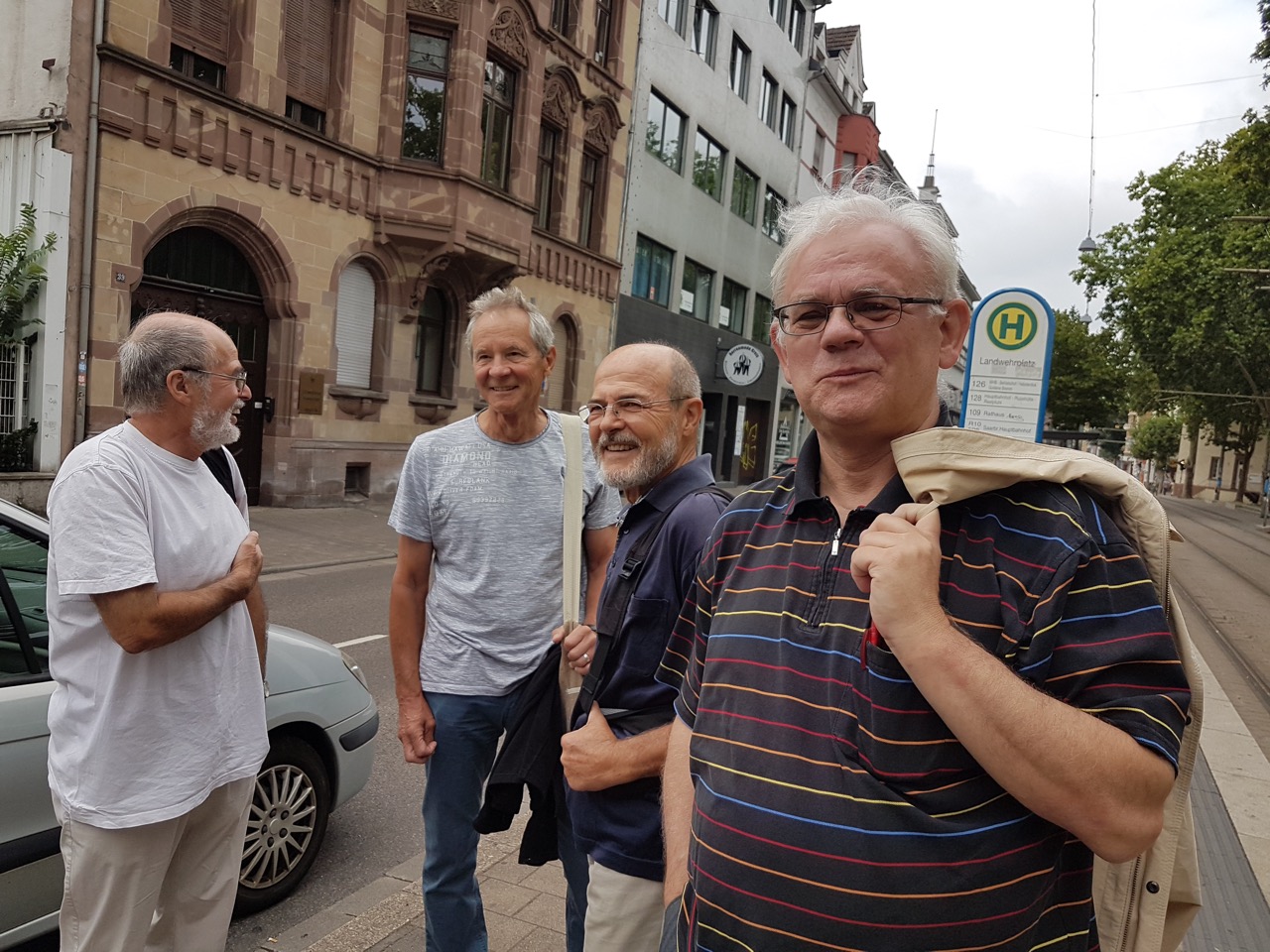 21.07.18 - 13.09.34 - Haltestelle Landwehrplatz.jpg