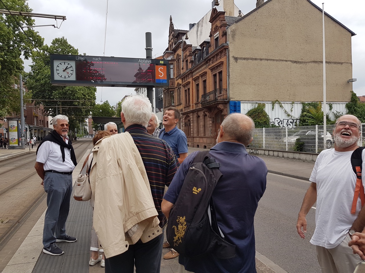 21.07.18 - 13.10.24 - Haltestelle Landwehrplatz.jpg