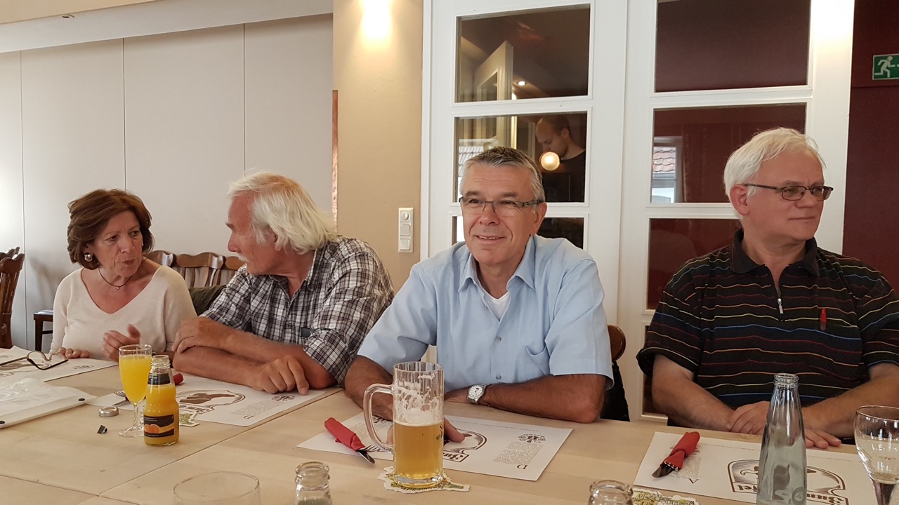 21.07.18 - 18.53.34 - Stiefelsaal Abendessen.jpg