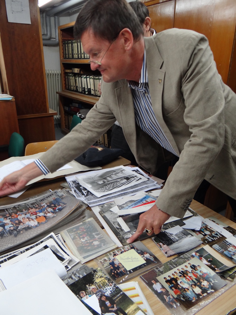 Volker mit Schätzen